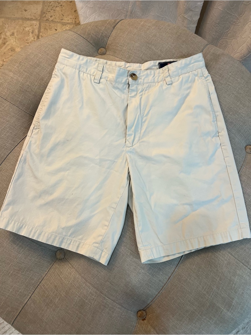 NWOT Vineyard Vines Men’s Flat Front Chino Shorts in Off-White/Cream